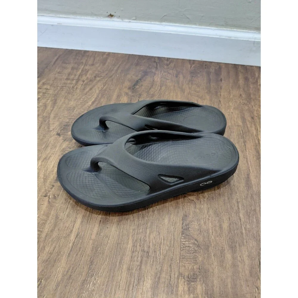 OOFOS OOriginal Recovery Sandals Black Mens 7 Womens Size 9EU Flip Flops Thong